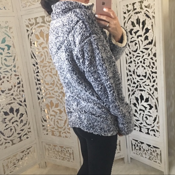 Two Tone Fuzzy Pullover Sweater - Picture 8 of 10